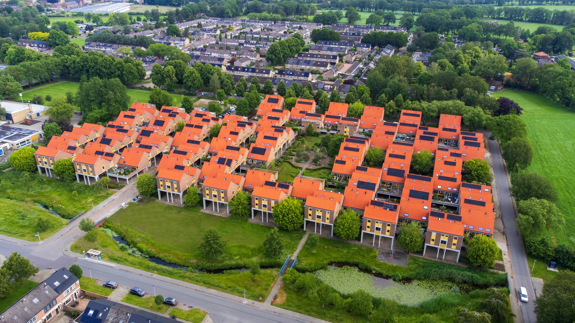 Luchtfoto van de Kasbah in Hengelo, een Hegeman Bouwgroep project